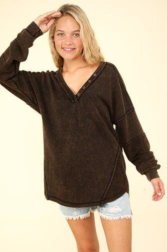 New In Black Washed Knit V-Neck Oversized Top